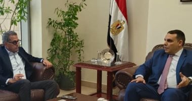 نيوز برو : 
                                            التمثيل التجاري والمجلس التصديري للملابس يضعان خطة لتعزيز الصادرات 
                                        