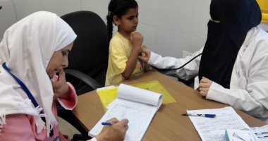 إجراء فحص طبى لـ907 مواطنين خلال قافلة طبية مجانية بقرية الحنفى فى بلطيم