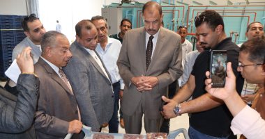 محافظ سوهاج يتفقد عددا من المصانع وأعمال التوسعات بالمنطقة الصناعية