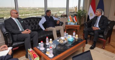 وزير السياحة وسفير الهند يبحثان التعاون المشترك في مجالي السياحة والآثار