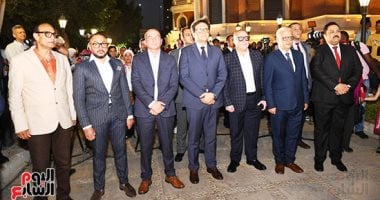 وزير الثقافة يفتتح معرض صوت مصر أم كلثوم بمجمع الفنون