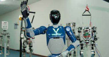 شركة فيتنامية تطلق أول روبوتات بشرية تؤدى رقصات متزامنة