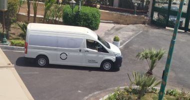 وصول جثمان الدكتور يحيى عزمى إلى مسجد الشرطة بالشيخ زايد استعدادا لصلاة الجنازة