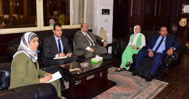 محافظ الأقصر يبحث تحديث منظومة المتابعة والتقييم مع فريق الدعم الفني بوزارة التنمية المحلية.. صور