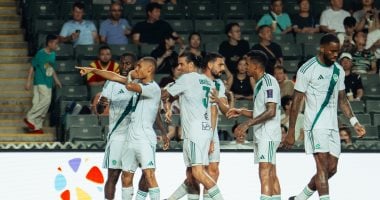 نيوز برو : 
                                            الأهلى يصعق القادسية 4-1 فى شوط أول نارى بكأس السوبر السعودى.. فيديو
                                        
