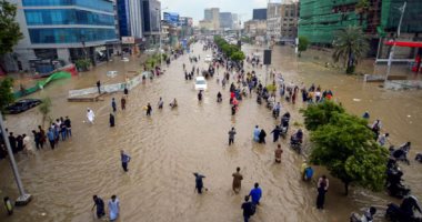 أمطار غزيرة وفيضانات قوية..غرق مدينة كراتشى الباكستانية فيضان كراتشى