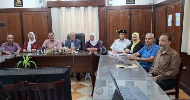 وكيل "تعليم الإسماعيلية" يتابع امتحان الشهادة الثانوية العامة الدور الثانى