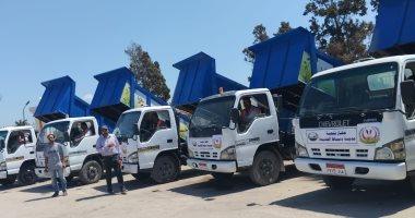رئيس دمياط الجديدة يشهد اصطفاف معدات شركة النظافة 