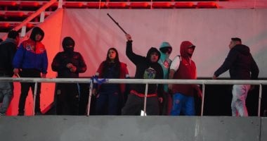الشغب يُنهي مباراة إنديبندينتي وأونيفرسيداد