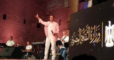 مدحت صالح يبدأ حفله بمهرجان القلعة بأغنية "زى ما هى حبها" مدحت صالح