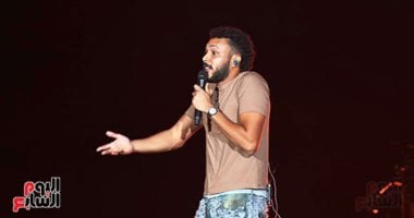 ويجز يغنى الأيام من ألبومه الجديد.. والجمهور يغنى معه.. صور ويجز