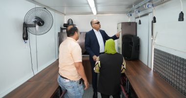 مشروع تمكين.. وزير العمل يتفقد وحدتى تدريب متنقلة قبل انطلاقهما بالغربية غدا