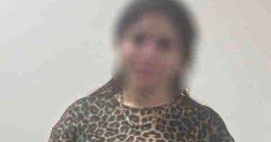 الداخلية تضبط تيك توكر تحرض على الفسق وبحوزتها كمية من مخدر الآيس بالهرم المتهمة