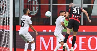 ميلان يفتتح الدوري الإيطالي بالسقوط أمام كريمونيزي.. فيديو ميلان