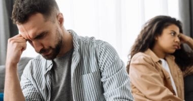 اخبار نيوز : 
                                            5 علامات لو ظهرت فترة الخطوبة اعرف إن مافيش توافق.. الانسحاب أفضل
                                        