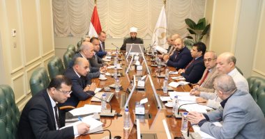 وزير الأوقاف يستقبل رئيسى صندوق التنمية الحضرية وهيئة الأوقاف لبحث الملفات المشتركة