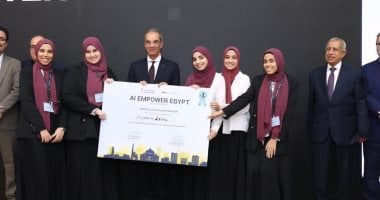إعداد تقارير وظائف القلب بالذكاء الاصطناعي.. هندسة القاهرة تفوز بالمركز الأول بمسابقة الجامعات وزير الاتصالات يكرم فريق هندسة القاهرة