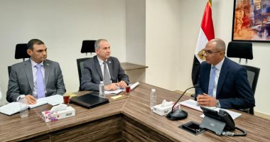 نائب وزير الإسكان يترأس اجتماع متابعة تصنيع المهمات الكهروميكانيكية بمشروعات المياه