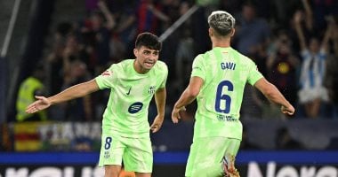 برشلونة يعود من ليفانتي بريمونتادا خيالية في الدوري الإسباني.. فيديو احتفال بيدري