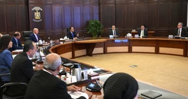 رئيس الوزراء يتابع جهود توفير منتجات البترول للصناعة والزراعة والقطاعات التنموية الدكتور مصطفى مدبولي، رئيس مجلس الوزراء