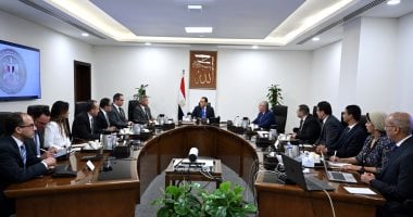 رئيس الوزراء يتابع تنفيذ  توجيهات فخامة الرئيس