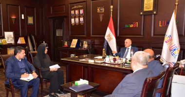 محافظ الأقصر يوجه باستكمال المرافق والتشجير بـ"الإسكان الاجتماعي"