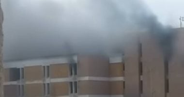 السيطرة على حريق محدود بمكتب مدير عام مستشفى جامعة قناة السويس جانب من الحريق