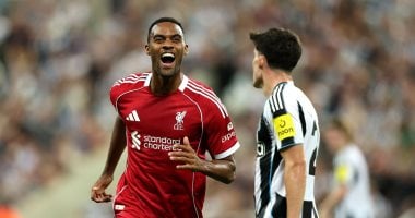 ليفربول يتقدم على نيوكاسل يونايتد 1-0 فى الشوط الأول بمشاركة محمد صلاح نيوكاسل يونايتد ضد ليفربول