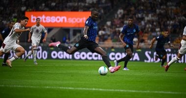 نيوز برو : 
                                            الإنتر يتقدم بثنائية ضد تورينو في الشوط الأول بالدوري الإيطالي
                                        