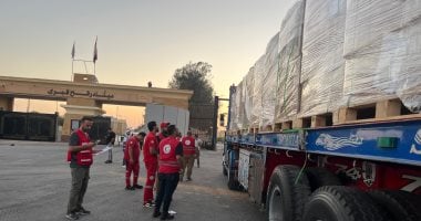 إطلاق القافلة الـ22 من "زاد العزة" بحمولة 4000 طن من المساعدات لقطاع غزة شاحنات المساعدات الإنسانية
