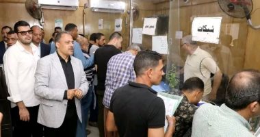 زيارة مفاجئة لمحافظ الشرقية بالمركز التكنولوجى.. وتوجيه هام لخدمة المواطنين