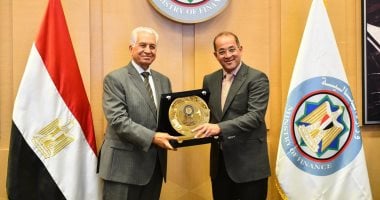 نيوز برو : 
                                            وزير المالية: الاستثمار في رأس المال البشري يعزز كفاءة الأداء المؤسسي 
                                        