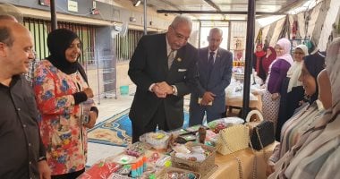 مدير تعليم القليوبية يفتتح معرض المدرسة المنتجة بديوان المديرية خلال افتتاح معرض المدرسة المنتجة