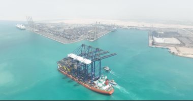 شركة هاتشيسون العالمية تحتفل بوصول أوناش عملاقة لميناء السخنة محطة هاتشيسون بميناء السخنة