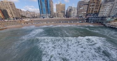 ملتم أغسطس.. ارتفاع أمواج الإسكندرية 3.5 متر وإغلاق كل الشواطئ.. فيديو ارتفاع الأمواج فى الإسكندرية