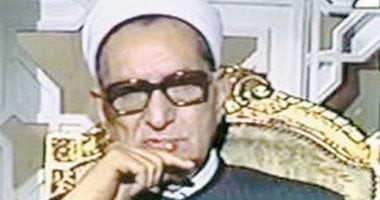 الشيخ الباقورى اصطحب زوجته للمسرح وأم كلثوم لعبت مع أحفاده ونجاة غنت فى بيته الشيخ الباقورى