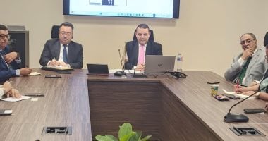 اجتماع تنسيقي بمقر التمثيل التجاري لوضع خطة للتحرك نحو السوق الأوغندي