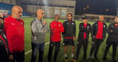وليد درويش يجتمع بلاعبي منتخب الناشئين 2008 استعدادا لكأس الخليج وليد درويش ومنتخب الناشئين