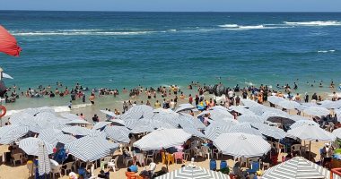 إعادة تشغيل شواطئ الإسكندرية بعد غلقها بسبب "ملتم أغسطس"