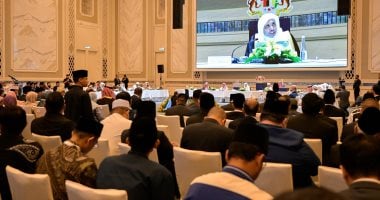 كبارُ فقهاء الأمّة يجتمعون في ماليزيا تحت مظلّة المجمع الفقهي برابطة العالم الإسلامي فقهاء الأمّة يجتمعون تحت مظلّة رابطة العالم الإسلامي