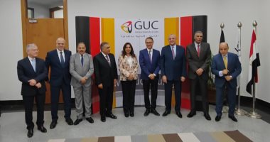 وزيرة التنمية المحلية و7 محافظين يشهدون حفل تسليم 69 منحة دراسية لأوائل الثانوية العامة