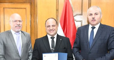 الدكتور أحمد جمال الدين وكيلاً لآداب قناة السويس لشئون الدراسات العليا والبحوث