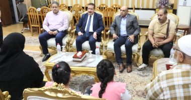 محافظ المنوفية يوجه بتخصيص وحدة سكنية وصرف مساعدات مالية لأرملة تعول 3 أيتام