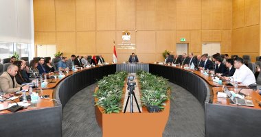 وزير الإسكان يتابع موقف تنفيذ منطقة الأعمال المركزية بالعاصمة الإدارية الجديدة