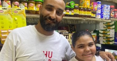 صاحب السوبر ماركت: ما عرفش الطفلة هايدى ونشرت الفيديو عشان الناس تشوف حاجة حلوة الطفلة هايدى وصاحب السوبر ماركت