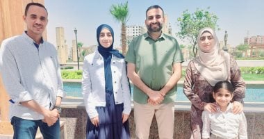 خيركم من تعلم القرآن وعلمه.. فتاة أسوانية تحصد المركز الأول على مستوى الجمهورية فى حفظ كتاب الله وتفسيره.. زينب: بدأت الحفظ فى عمر 5 سنوات وأتمنى الالتحاق بكلية الطب.. والمحافظ يهديها درعا وجائزة تميز.. صور زينب طالبة فى أسوان تحصد المركز الأول على الجمهورية فى حفظ كتاب الله