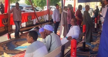 إقبال شبابي مع بدء التصويت فى ثاني أيام إعادة انتخابات مجلس الشيوخ بالأقصر.. فيديو