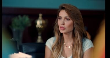 مسلسل أزمة ثقة الحلقة 5.. نجلاء بدر تشك فى موت زوجها وتذهب مكان دفنه لتتأكد مسلسل أزمة ثقة