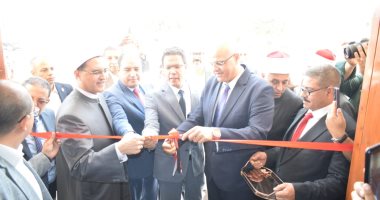 محافظ القليوبية ورئيس جامعة بنها ومدير الأمن يفتتحون مسجد الحبيب المصطفى