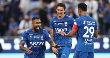 الهلال يحسم أولى مبارياته فى الدوري السعودي أمام الرياض بثنائية.. فيديو الهلال